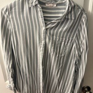 beachlunchlounge woman’s White and Green Striped Shirt